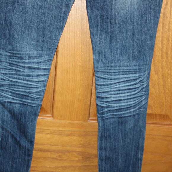 Almost Famous Size 3 Juniors Distressed Blue Jean Pants - Picture 7 of 14